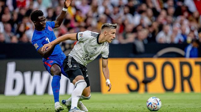 是对所有深 是对所有深