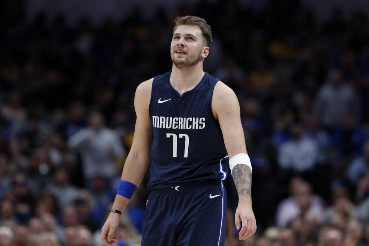 也是对球迷 也是对球迷